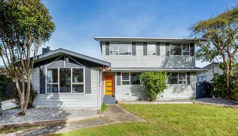 143 California Drive, Totara Park