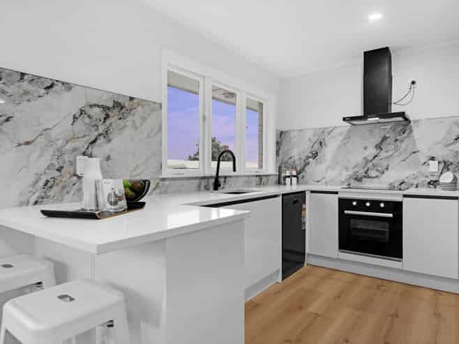 20 Chorley Avenue, Massey