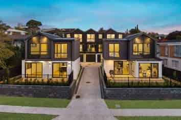 10B Prince Regent Drive, Half Moon Bay