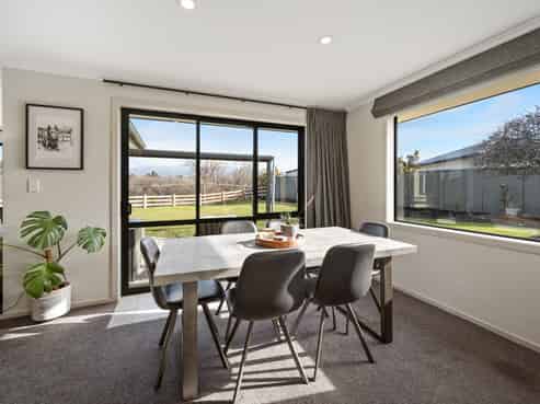 11 Walnut Grove, Alexandra