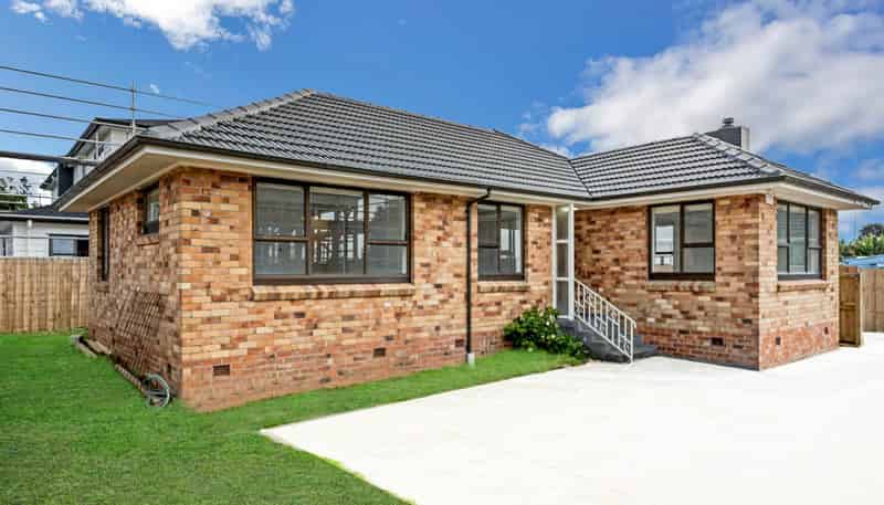 13 Geoffrey Place, Mangere East