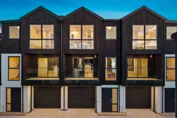 10D Prince Regent Drive, Half Moon Bay