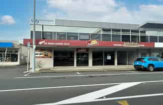 HENDERSON'S PRIME RETAIL OPPORTUNITY
