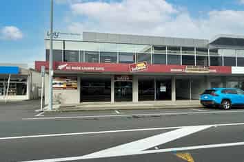HENDERSON'S PRIME RETAIL OPPORTUNITY
