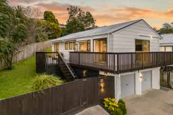 2/69 Trias Road, Totara Vale