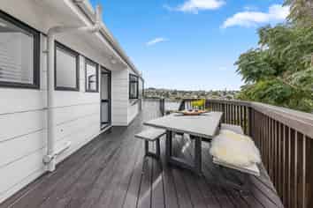 2/69 Trias Road, Totara Vale