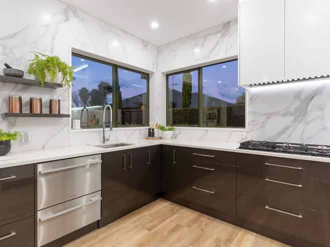 10 Advance Way, Albany