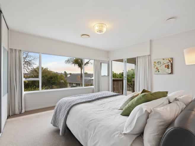 34 Sunnyhill Crescent, Sunnyhills