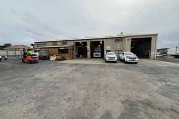 860M² WAREHOUSE ON JOHN
