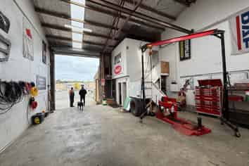 860M² WAREHOUSE ON JOHN
