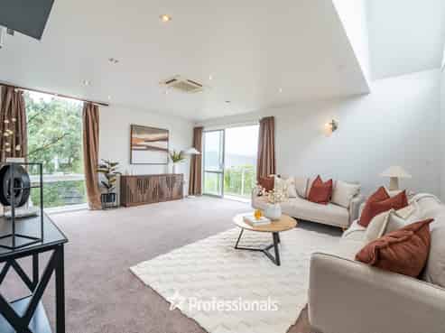 3 Lone Tree Grove, Kelson