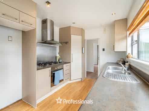 3 Lone Tree Grove, Kelson