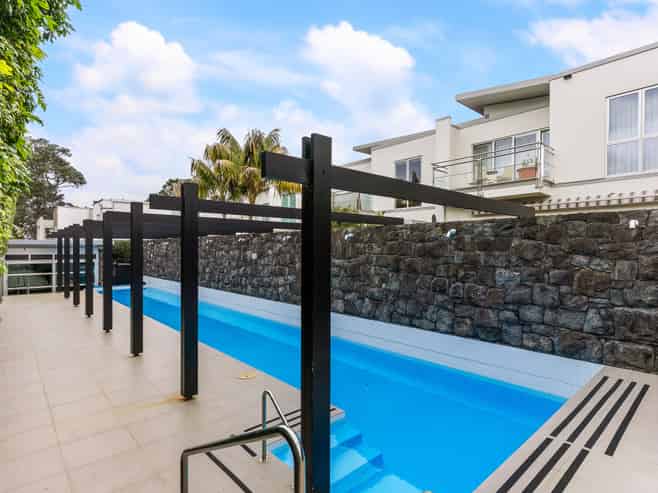 5/258 Hurstmere Road, Takapuna