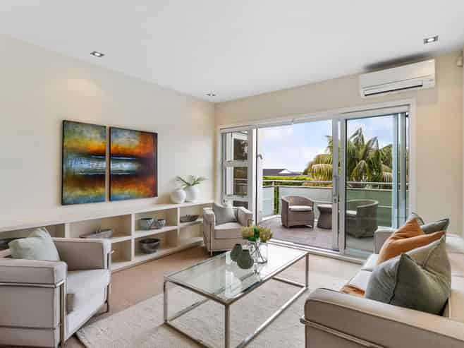 5/258 Hurstmere Road, Takapuna