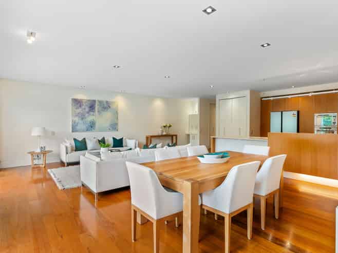 5/258 Hurstmere Road, Takapuna