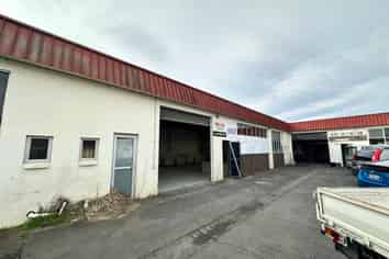 Rare Industrial Unit in Henderson