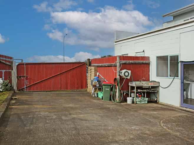 Owners Plan To Retire-Must Sell!