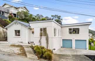 6 Carlisle Street, Island Bay