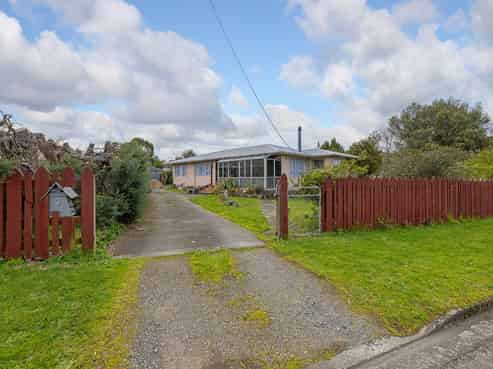 9 William Benton Street, Featherston