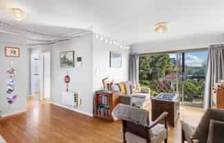 9/8 Western Springs Road, Western Springs