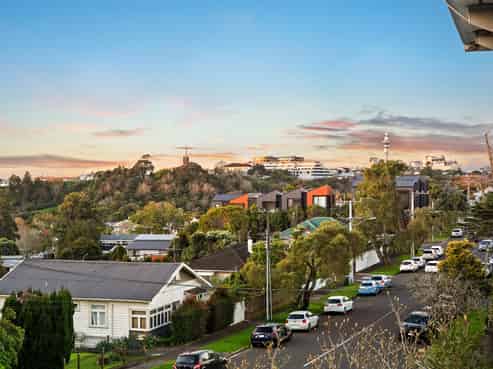 9/8 Western Springs Road, Western Springs
