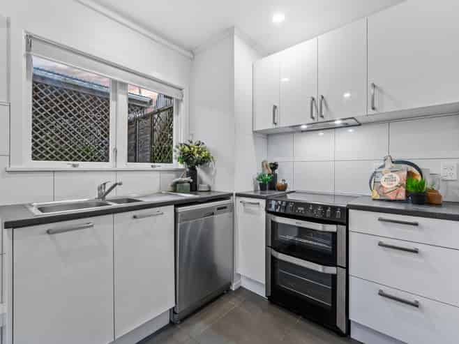 39b Caulton Street, Saint Johns