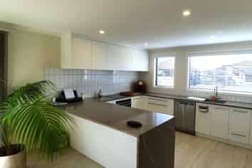 5 OMAHURU ROAD  "Kahawai Point", Glenbrook