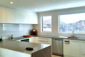 5 OMAHURU ROAD  "Kahawai Point", Glenbrook