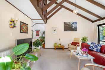 1/1341 Hinemoa Street, Victoria