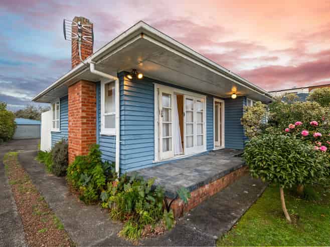 7 Abbotleigh Avenue, Te Atatu Peninsula