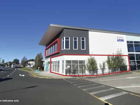 Prime highway exposure - versatile tenancy