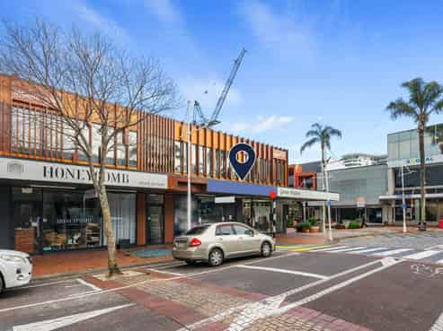 Sleek boutique in the City Centre
