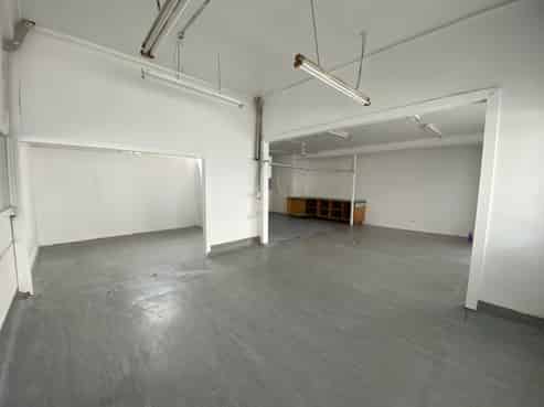 Refurbished and retail-ready – For Lease