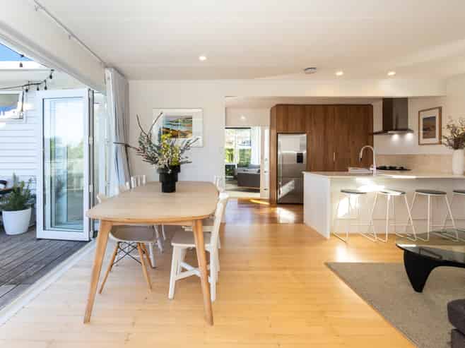 86 Wharf Road, Te Atatu Peninsula