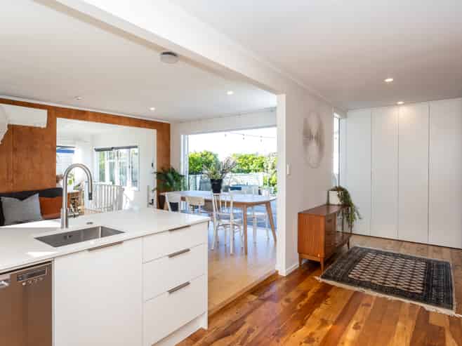 86 Wharf Road, Te Atatu Peninsula