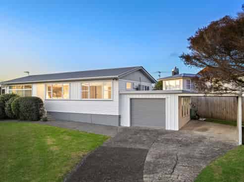 10 Gilpin Place, Beach Haven