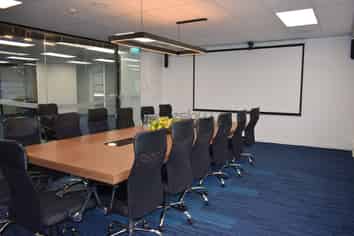 Full Floor available, can incl Signage Rights