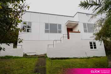 4 Rhodes Terrace, North East Valley