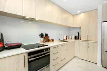 7/10 Rainey Grove, Taita