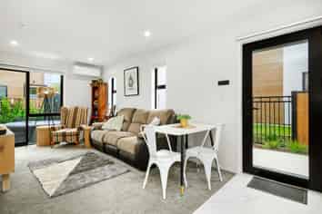 7/10 Rainey Grove, Taita