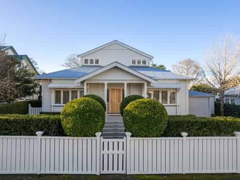 5 Clarence Road, Northcote Point