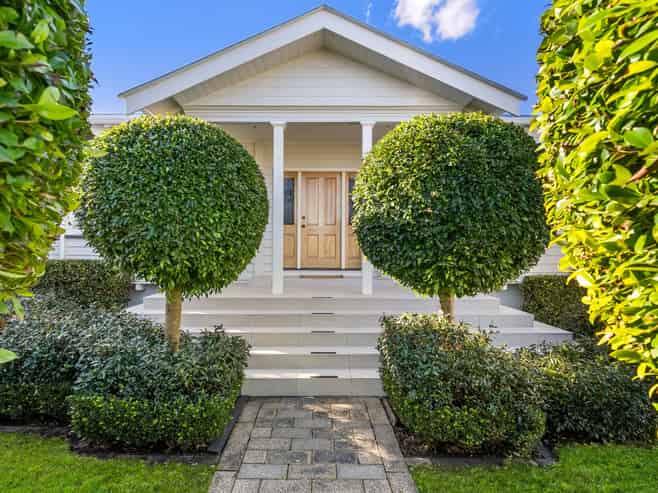 5 Clarence Road, Northcote Point