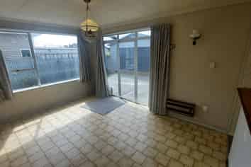 106 Hills Road , Edgeware