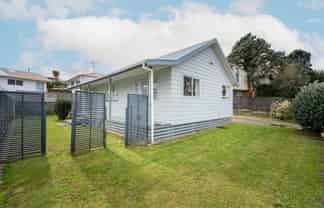 1 Wattle Place, Chartwell