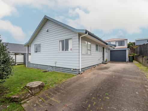 1 Wattle Place, Chartwell