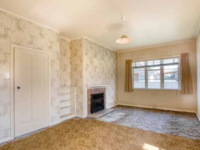 129 Savage Crescent, West End