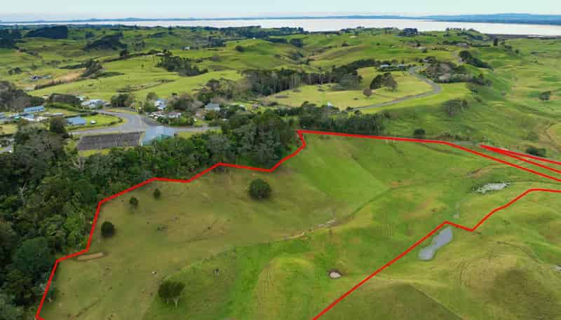 34 Cemetery Road, Pollok