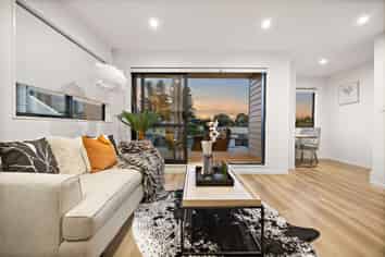 E/10 Erima Avenue, Point England