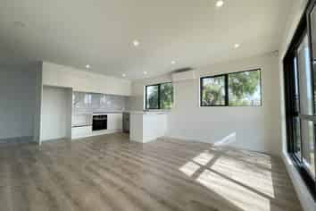 E/10 Erima Avenue, Point England