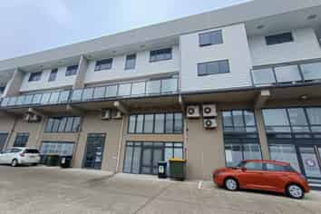 Affordable Ground level space in Manukau 